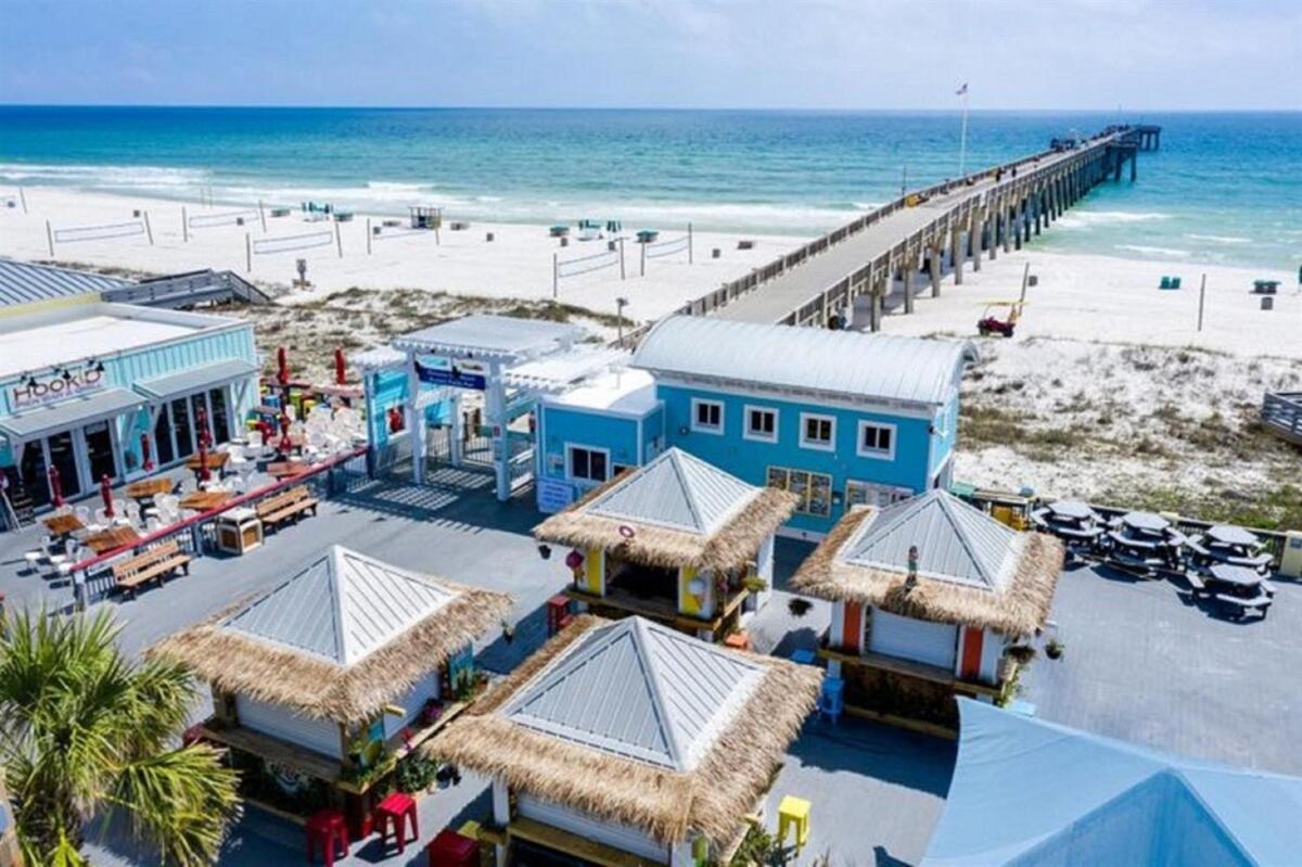 Calypso 1209w Corner 3br 3ba 2 Sets Of Service